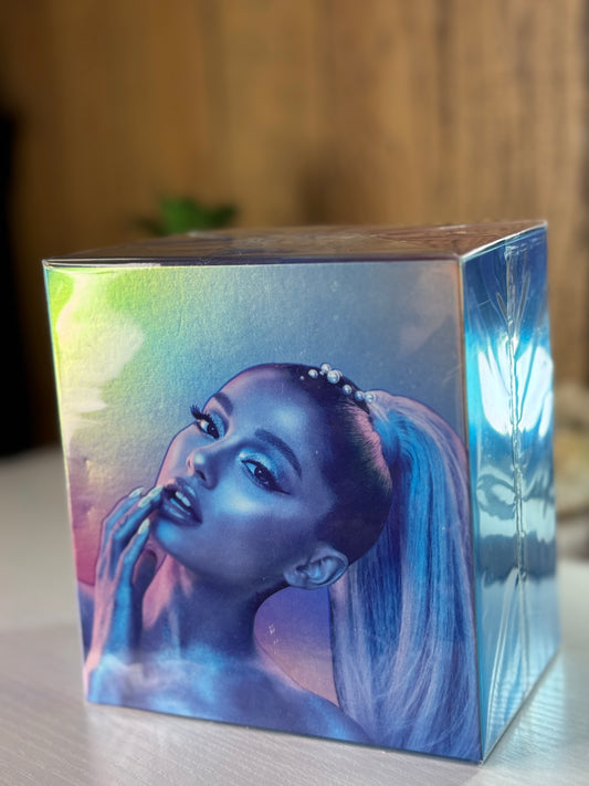 Ariana Granda CLOUD